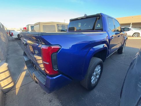 Certified 2025 Toyota Tacoma SR5 image 4