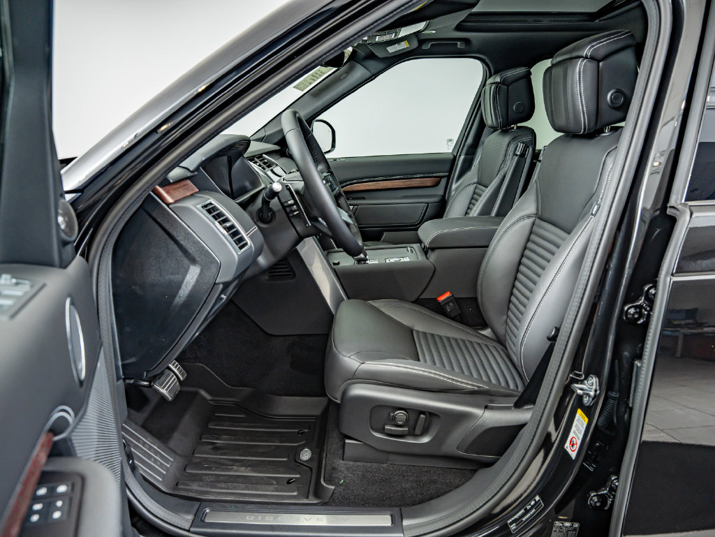 New 2026 Land Rover Discovery Dynamic SE AWD/4WD image 31