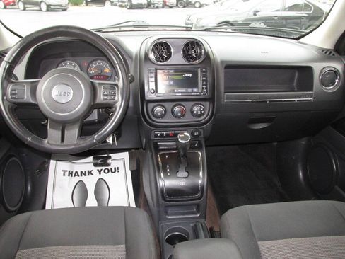 Used 2014 Jeep Patriot Latitude FWD image 18