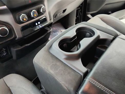 Used 2019 RAM 1500 Big Horn image 33