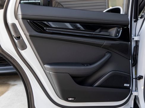 Certified 2025 Porsche Panamera 4 AWD/4WD image 33