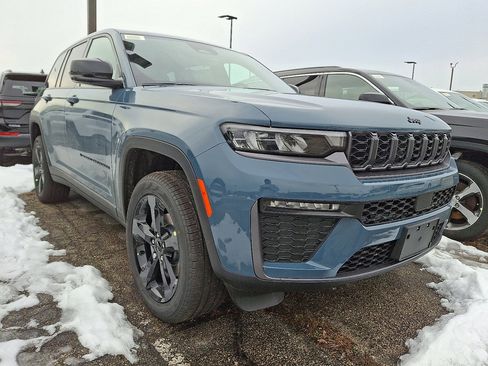 New 2026 Jeep Grand Cherokee Limited image 3