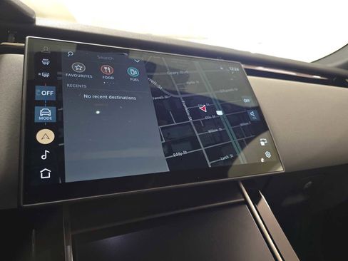 New 2026 Land Rover Range Rover Velar Dynamic SE image 26