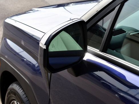 Certified 2025 Hyundai Santa Fe SEL FWD image 11