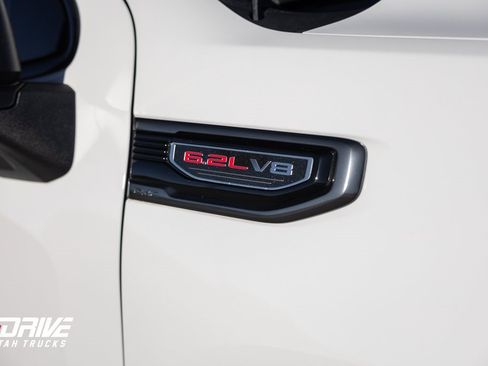 Used 2021 GMC Sierra 1500 AT4 w/ AT4 Premium Package image 8