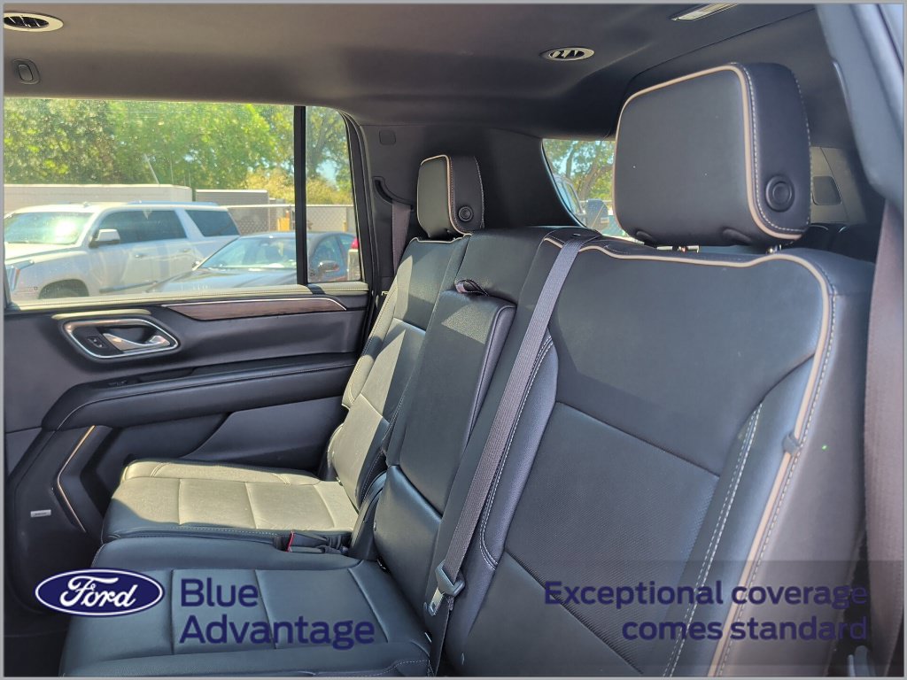 Used 2024 Chevrolet Suburban Premier RWD image 11