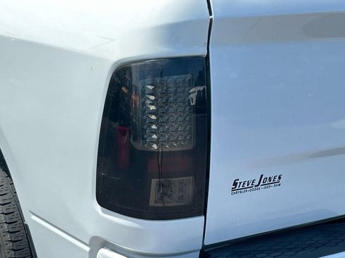 Used 2018 RAM 1500 Express w/ Express Value Package AWD/4WD image 13