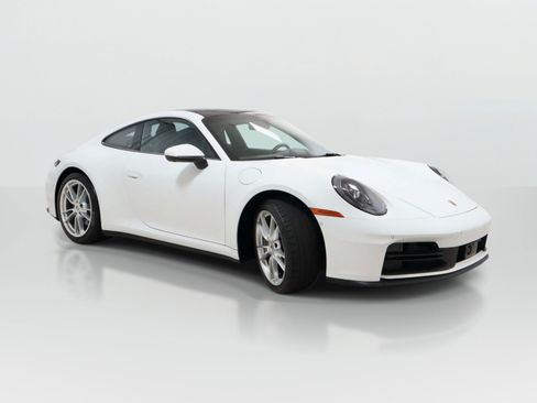 Used 2025 Porsche 911 Carrera RWD image 7