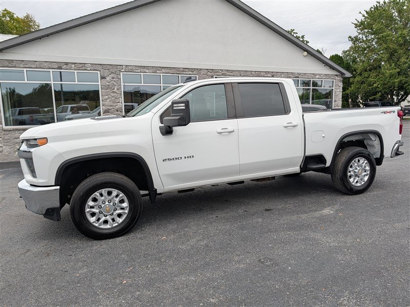 Used 2022 Chevrolet Silverado 2500 LT w/ Fleet Comfort Package AWD/4WD image 3