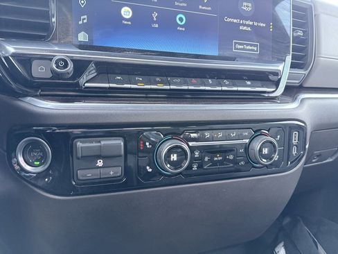 Used 2025 Chevrolet Silverado 1500 LT image 18