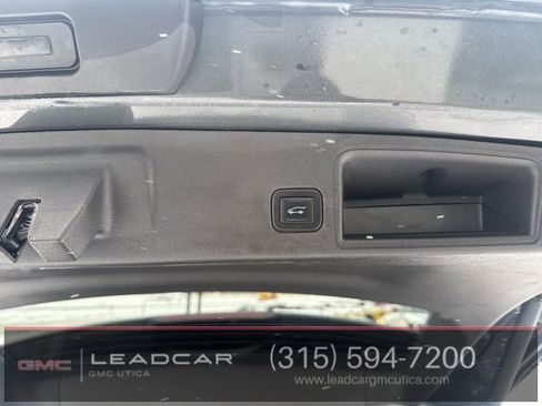 Used 2020 GMC Terrain SLE w/ Driver Convenience Package image 18
