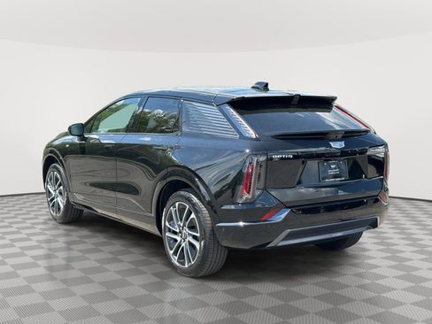 Used 2026 Cadillac Optiq Sport 1 w/ LPO, Floor Liner Package AWD/4WD image 4