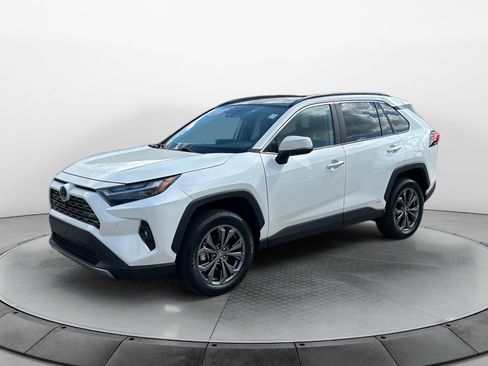 Used 2022 Toyota RAV4 Limited image 3