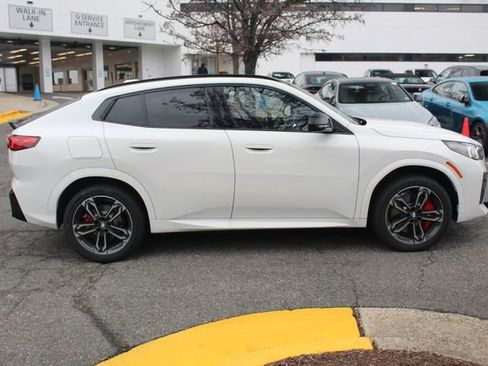 New 2026 BMW X2 xDrive28i w/ Technology Package image 10
