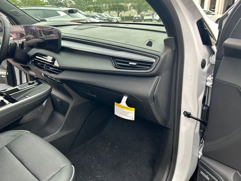 New 2026 Buick Enclave Sport Touring w/ Power Package image 31