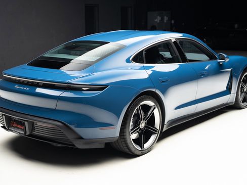 Used 2022 Porsche Taycan 4S image 31