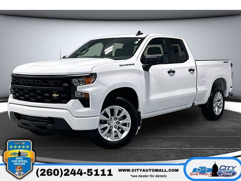 Used 2023 Chevrolet Silverado 1500 Custom image 1