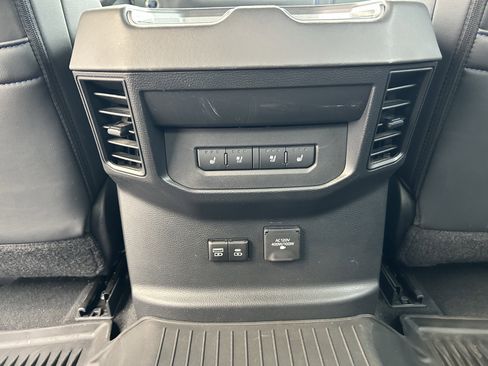 Used 2023 Toyota Tundra Platinum image 17