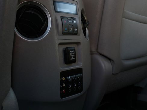 Used 2014 Honda Pilot Touring image 31