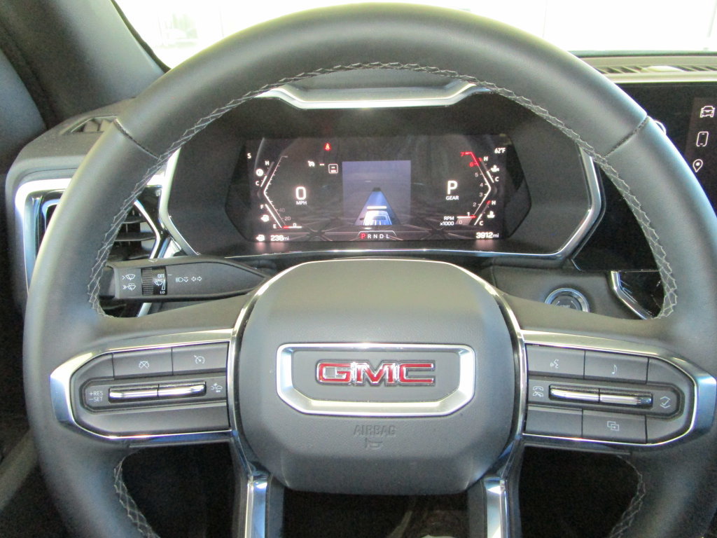 Used 2025 GMC Canyon Elevation RWD image 30