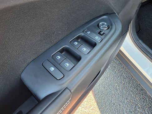 New 2025 Hyundai Venue Limited image 22