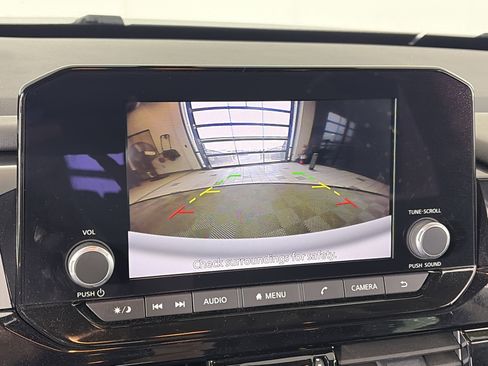 Used 2024 Nissan Pathfinder SV image 20