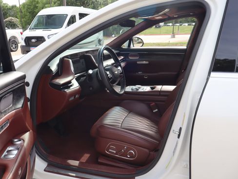 Used 2023 Genesis G90 3.5T AWD/4WD image 29