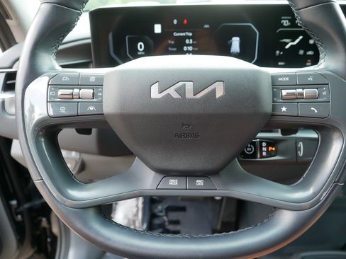 Certified 2024 Kia EV9 Wind AWD/4WD image 25
