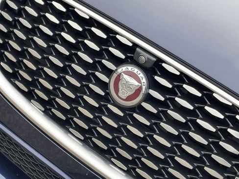 Used 2021 Jaguar F-PACE S image 36