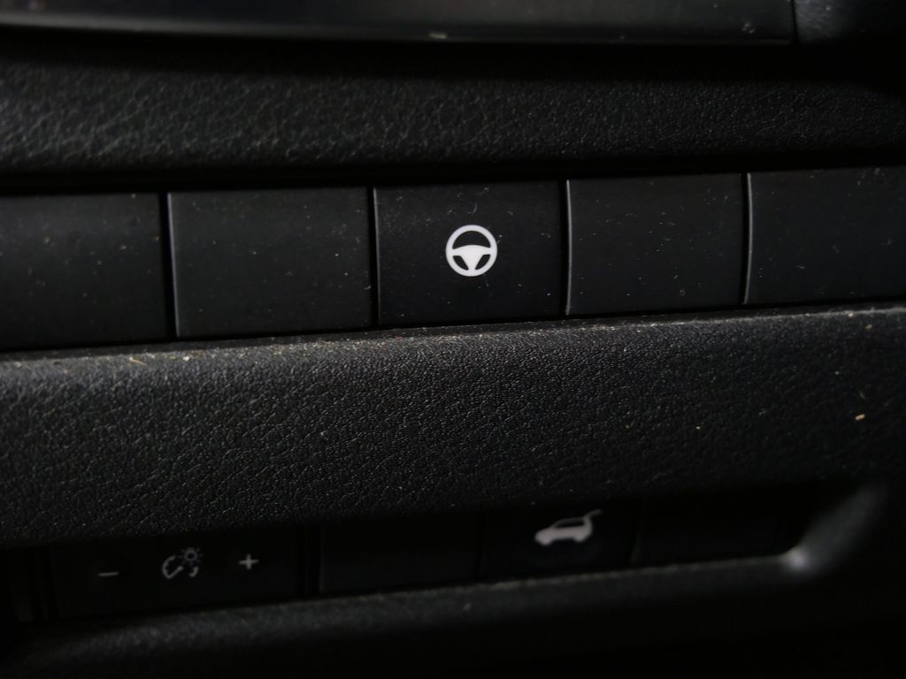 Used 2021 Nissan Rogue SV w/ Premium Package AWD/4WD image 16