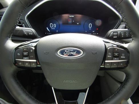 Used 2023 Ford Escape Platinum image 17