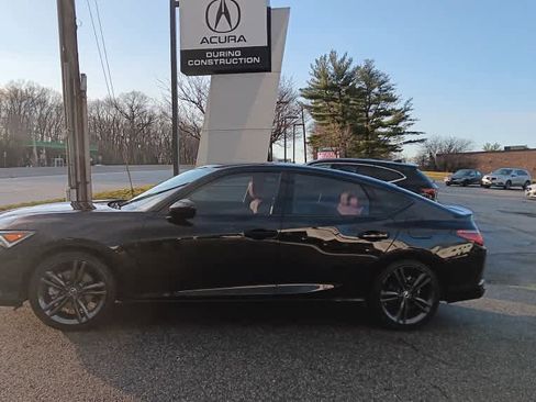 Used 2023 Acura Integra A-Spec image 2