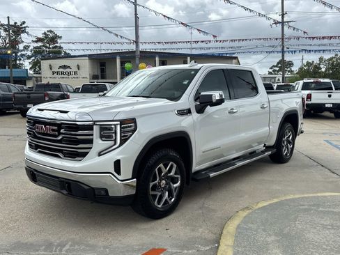 Used 2025 GMC Sierra 1500 SLT w/ SLT Premium Package image 3