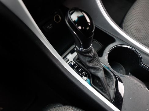 Used 2011 Hyundai Sonata SE w/ Navigation & Sunroof Pkg 4 FWD image 33