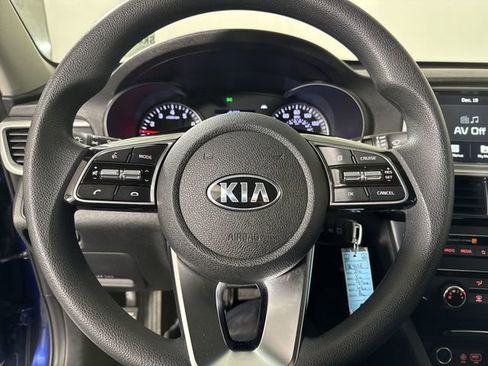Used 2019 Kia Optima LX image 10