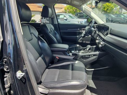 Used 2023 Kia Telluride S FWD image 27