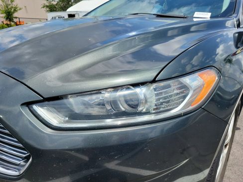 Used 2015 Ford Fusion SE FWD image 5
