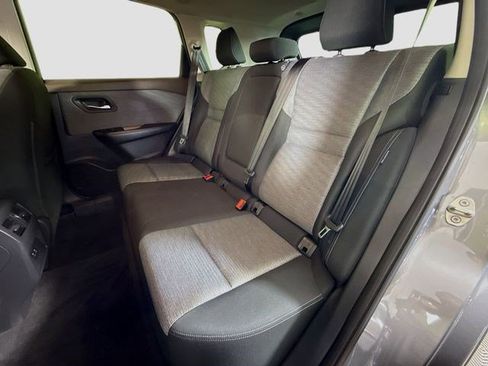 Used 2023 Nissan Rogue SV FWD image 25