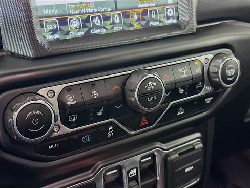 Used 2023 Jeep Wrangler Sahara w/ Cold Weather Group image 23