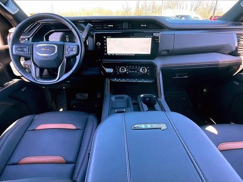 Used 2025 GMC Sierra 3500 AT4 w/ AT4 Premium Plus Package image 8