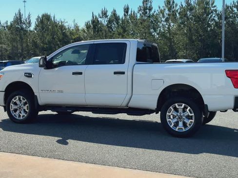 Used 2023 Nissan Titan SV w/ SV Convenience Package AWD/4WD image 6