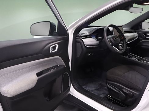 Used 2023 Jeep Compass Sport AWD/4WD image 14