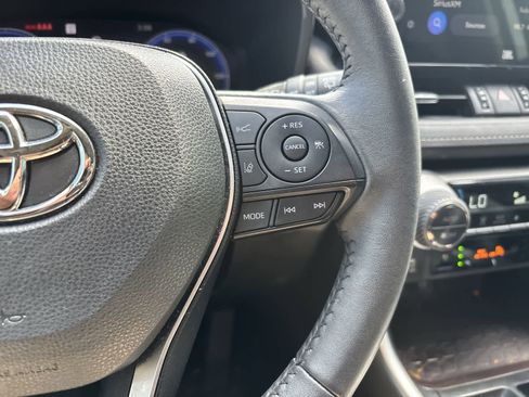 Used 2023 Toyota RAV4 Limited AWD/4WD image 11