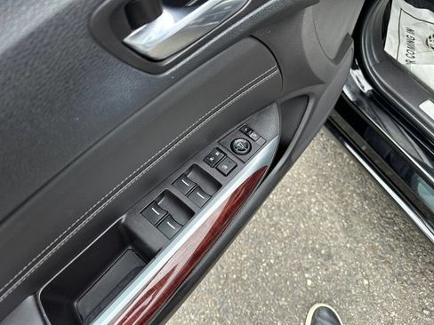 Used 2017 Acura TLX w/ Technology Package FWD image 12