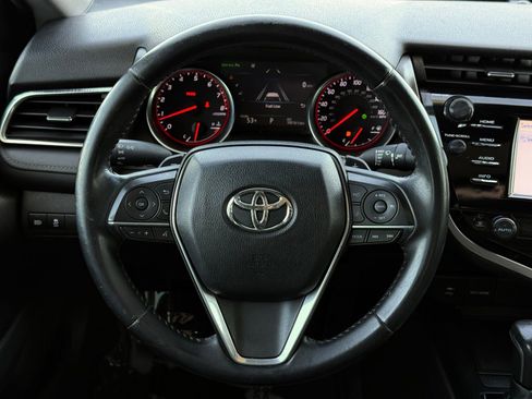 Used 2018 Toyota Camry XSE FWD image 36