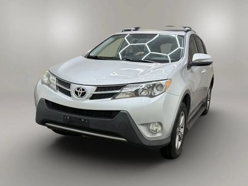 Used 2015 Toyota RAV4 XLE FWD image 4