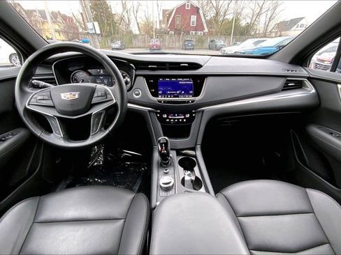 Used 2025 Cadillac XT5 Luxury AWD/4WD image 15