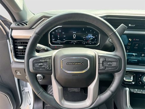 Used 2025 GMC Sierra 3500 Denali w/ Denali Reserve Package image 14