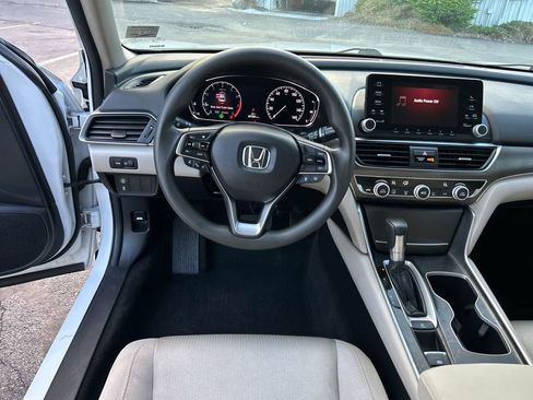 Used 2018 Honda Accord LX image 21