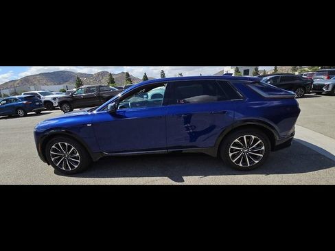 Used 2024 Cadillac Lyriq Sport RWD image 8